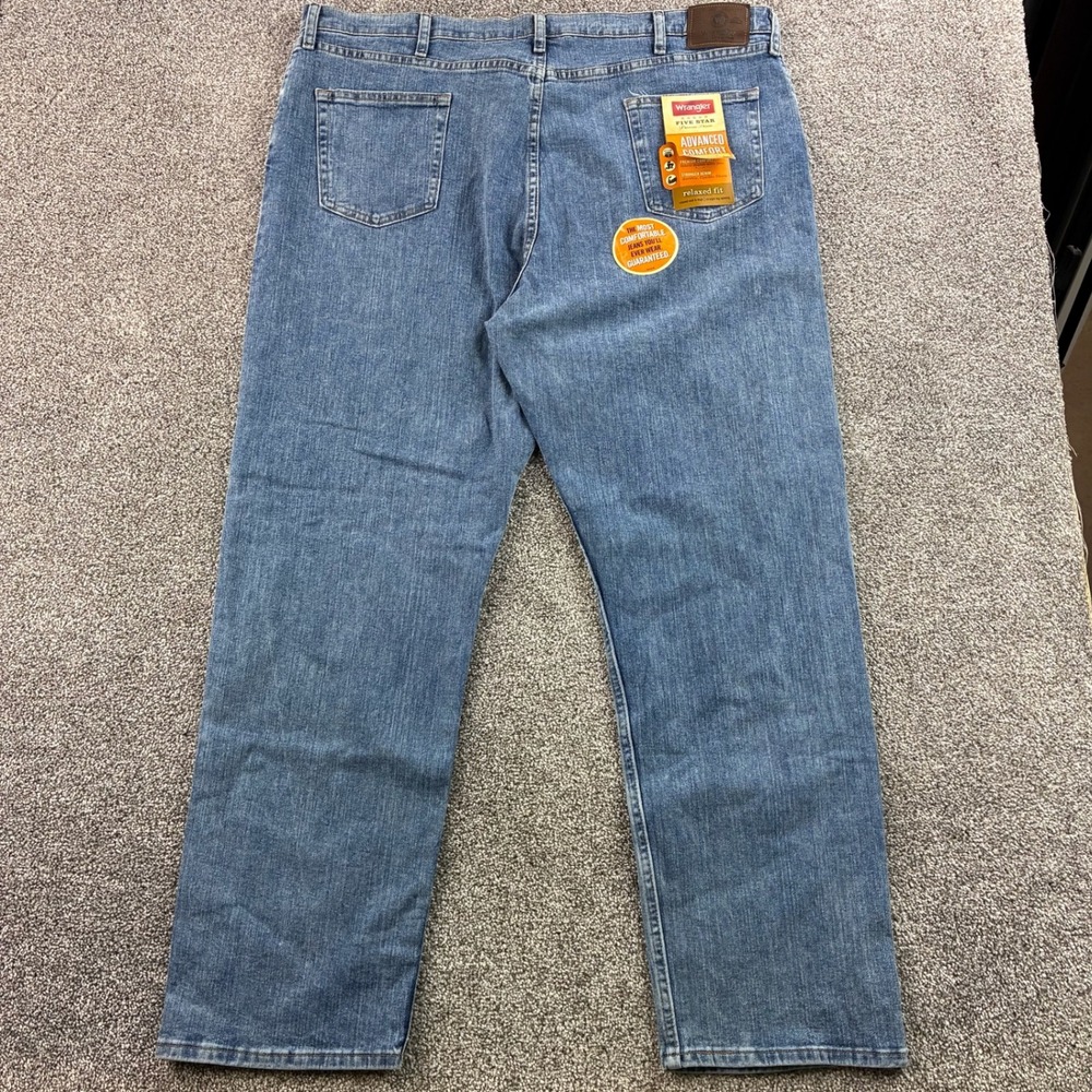NEW Wrangler Five Star Jeans Mens 44x32 Blue Denim Comfort Relaxed 96CFWLD